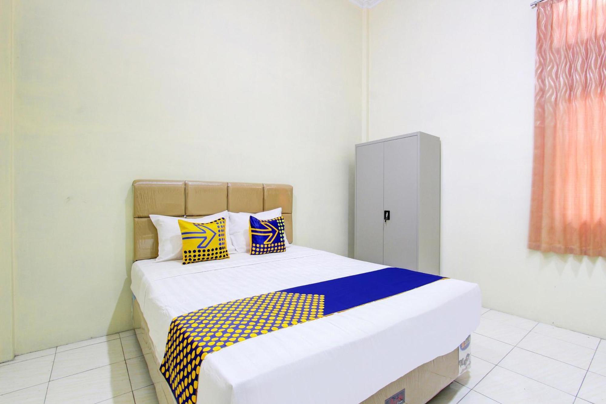Spot On 93245 Guest House Mulia Dua Syariah Klaten Bagian luar foto