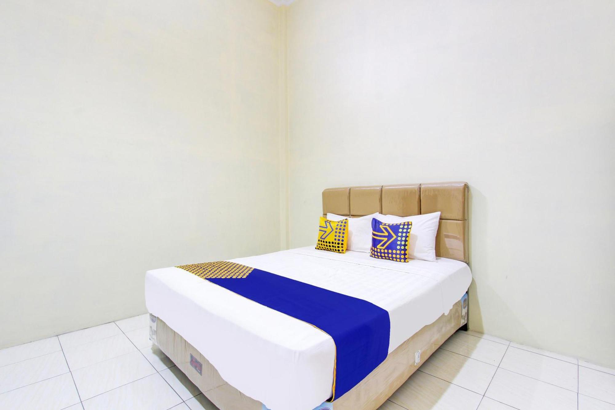 Spot On 93245 Guest House Mulia Dua Syariah Klaten Bagian luar foto